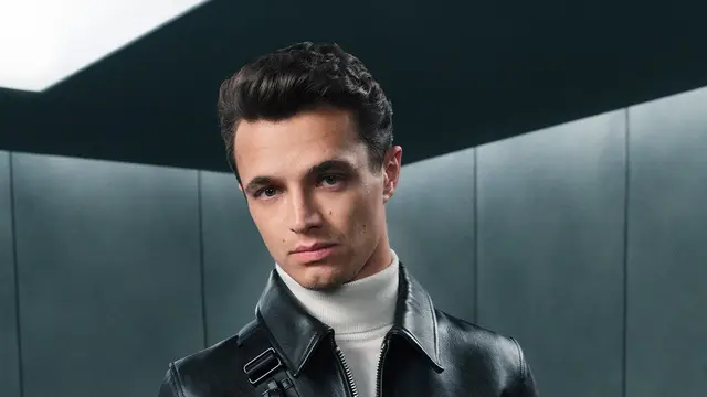 Lando Norris dan Wei Daxun Tampil Karismatik dalam Kampanye Terbaru TUMI Alpha Generasi Baru