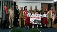 Yamaha Musik memberikan bantuan 840 unit portable keyboard dibagikan untuk 40 Sekolah Dasar (SD) di Kota Bandung.