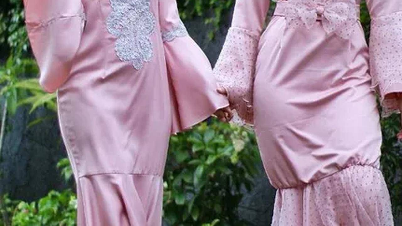 Santyka Beri Sentuhan Karakter Tersendiri Lewat Gaya Berpakaiannya<br>