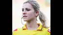 Fernanda Colombo Uliana baru saja diberikan status resmi FIFA oleh komite wasit Konfederasi Sepakbola Brasil sebagai seorang wasit. (Istimewa)