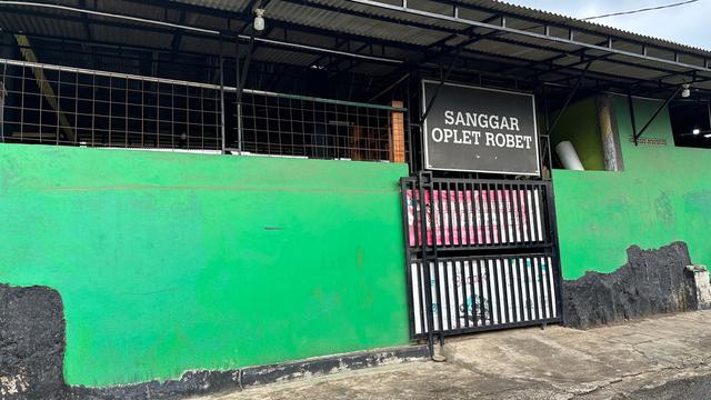 TPS 028 Pinang Ranti, Jakarta Timur.