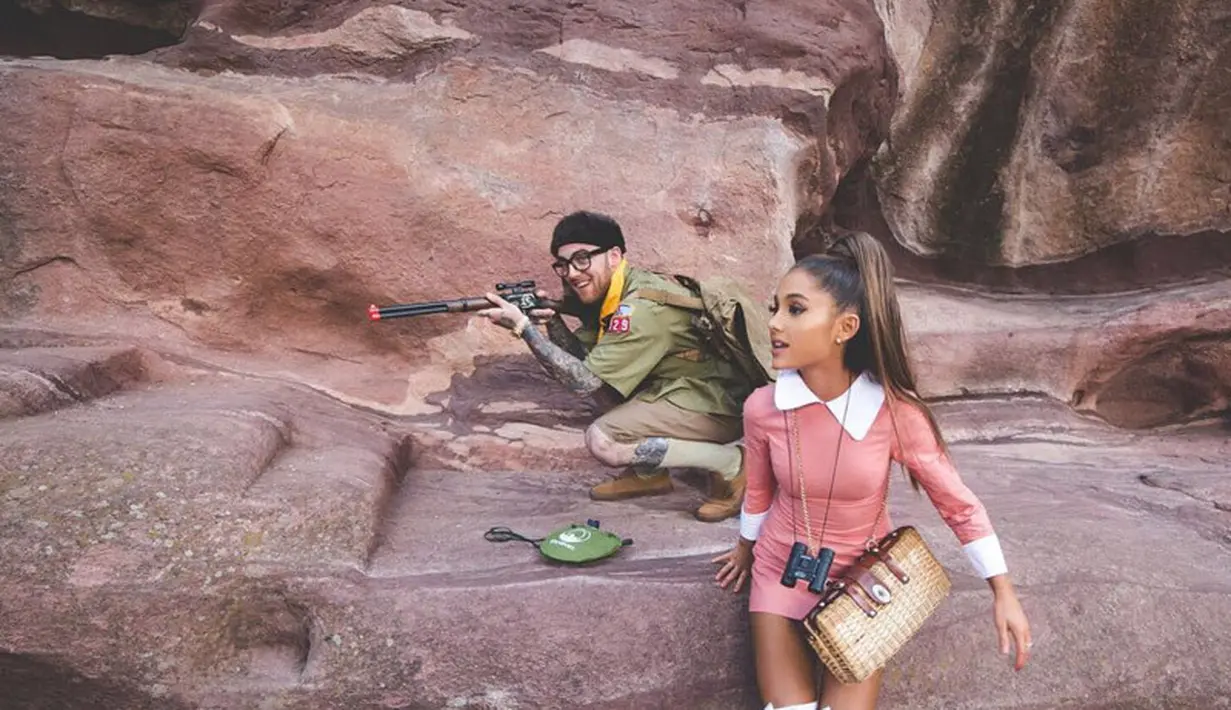 Meski demikian, dirinya pun masih menunjukkan dukungan pada Mac lewat unggahan di Instagram. (instagram/arianagrande)