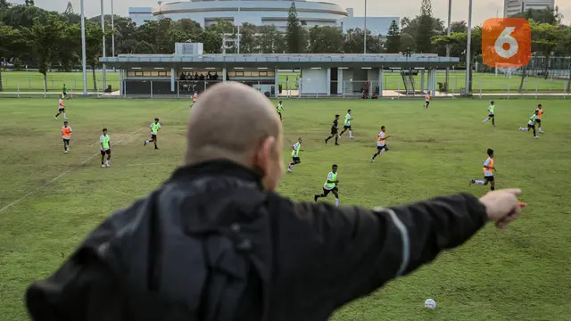 Foto: Nova Arianto Pimpin Latihan Perdana Timnas Indonesia U-16, Panggil 32 Pemain