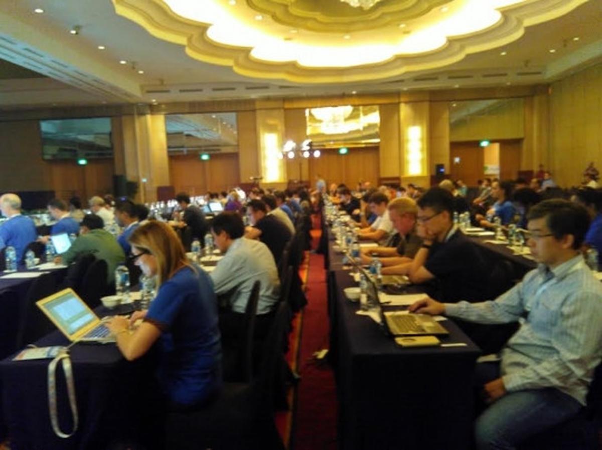 Situasi hari terakhir APNIC 40 di Jakarta, peserta tetap fokus