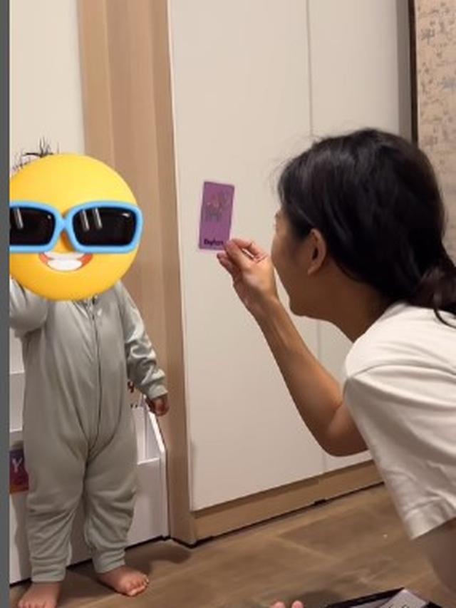 Potret Indah Permatasari dan Arie Kriting Saat Asuh Anak