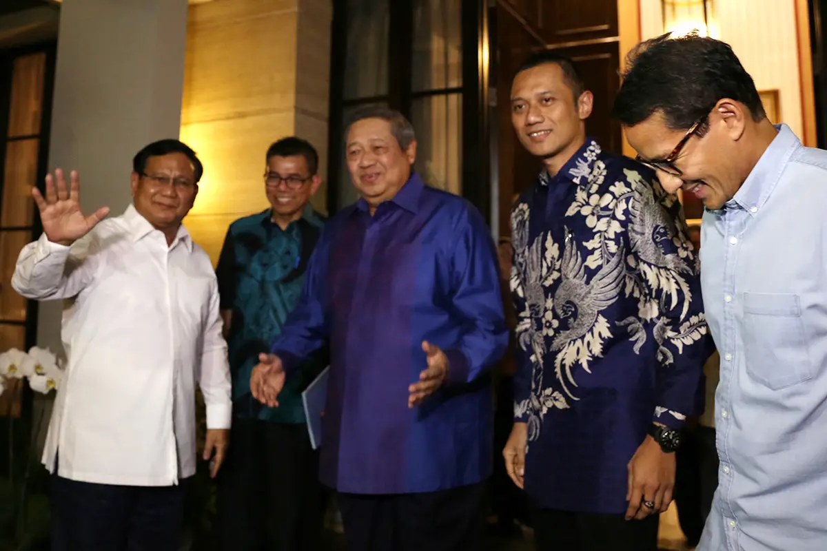 Tiba di Rumah SBY, Prabowo - Sandi Disambut Hangat