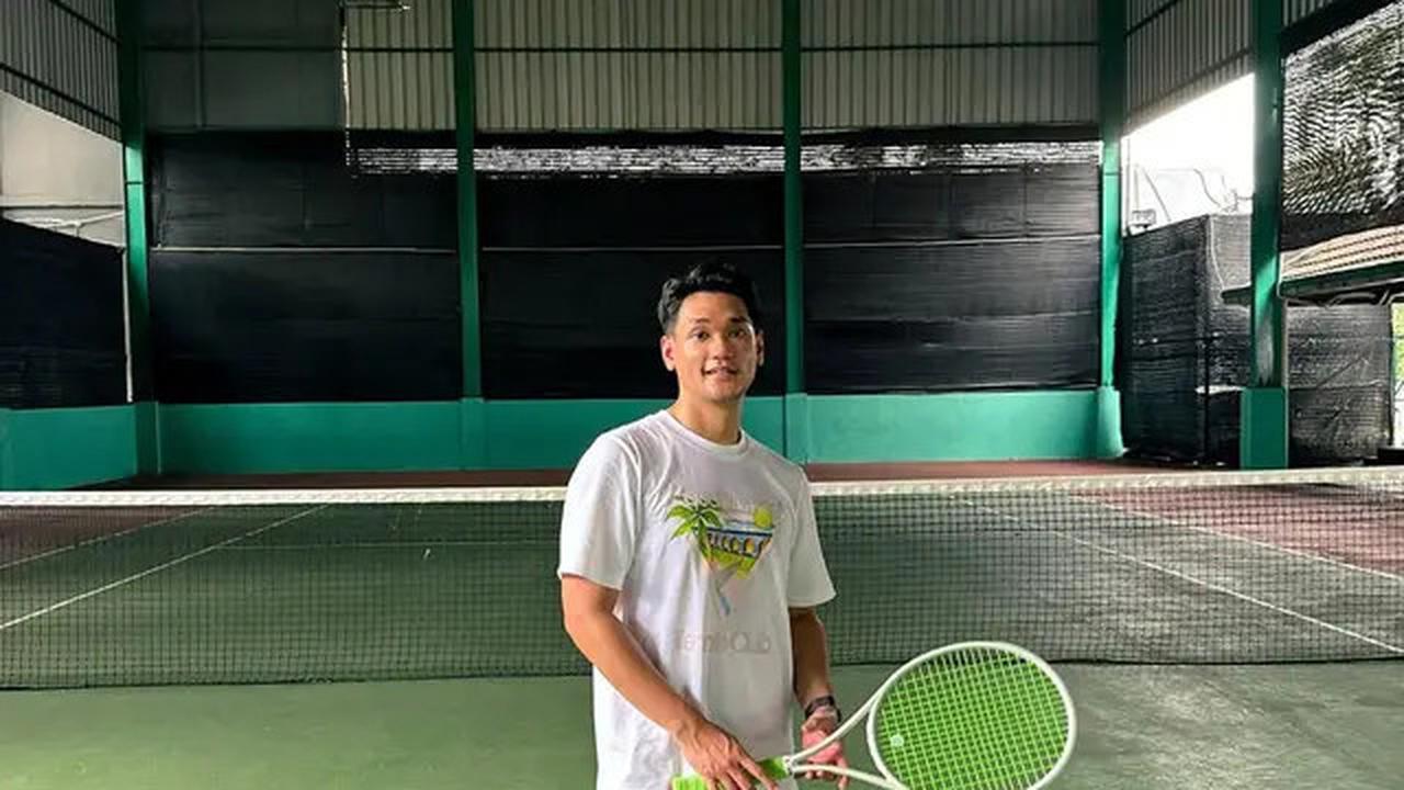 Potret Afgan dengan Kaos Warna Putih yang Bisa Jadi Referensi, Keren Tapi Simpel