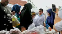 Wamendagri Buka Gerakan Pangan Murah di Lombok Barat