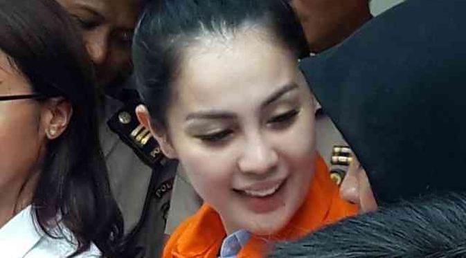 Pengadilan Tinggi Jakarta mengabulkan banding artis Jennifer Dunn dalam kasus penyalahgunaan narkoba. Hukuman artis cantik itu yan...