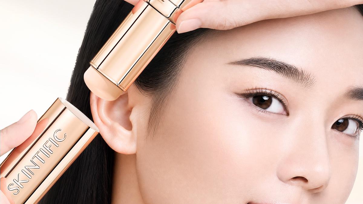Foundation Stick Sekali Usap Jadi Jawaban Tren Makeup Sat-Set