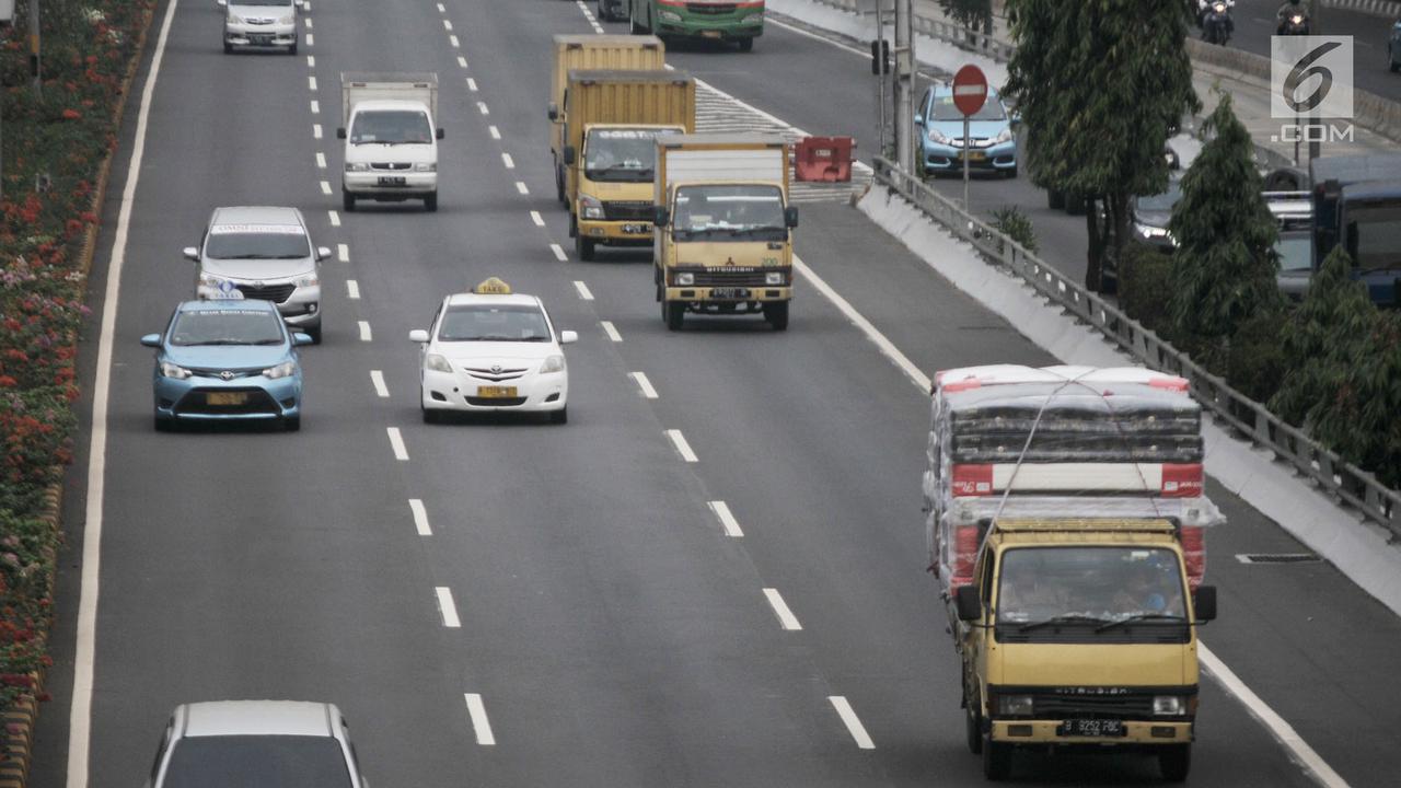 Mulai 18 Agustus, Truk Dibatasi Lewat Tol