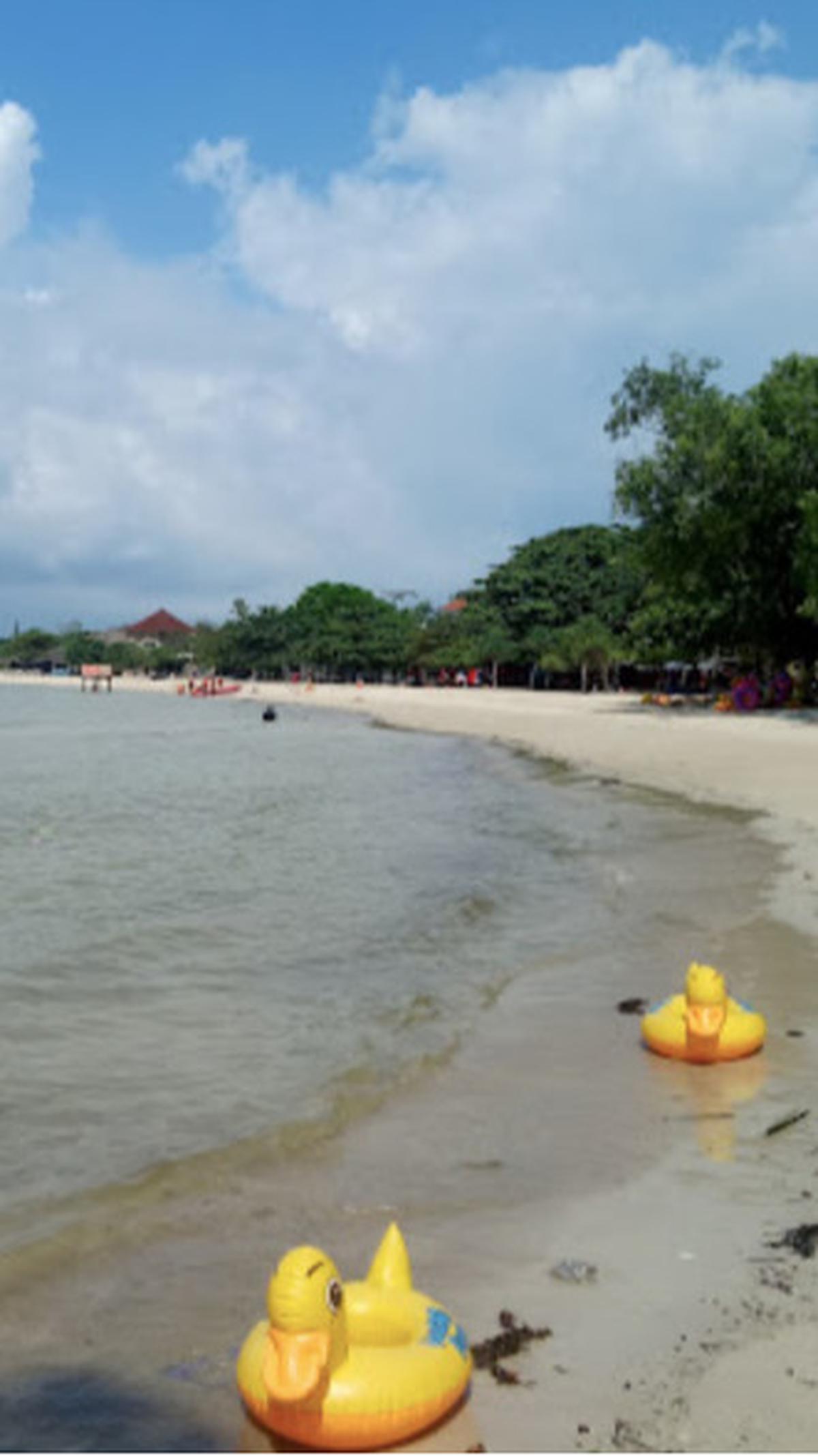 3. Pantai Bandengan<br>