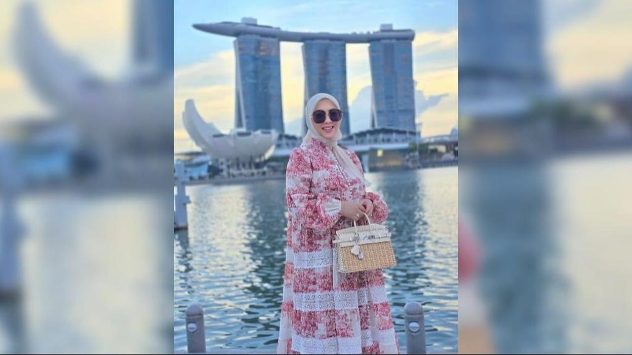 Cantik! Jadi Calon Ibu, ini 8 Foto Terbaru Syahrini di Singapura saat Usia Kehamilan 31 Minggu