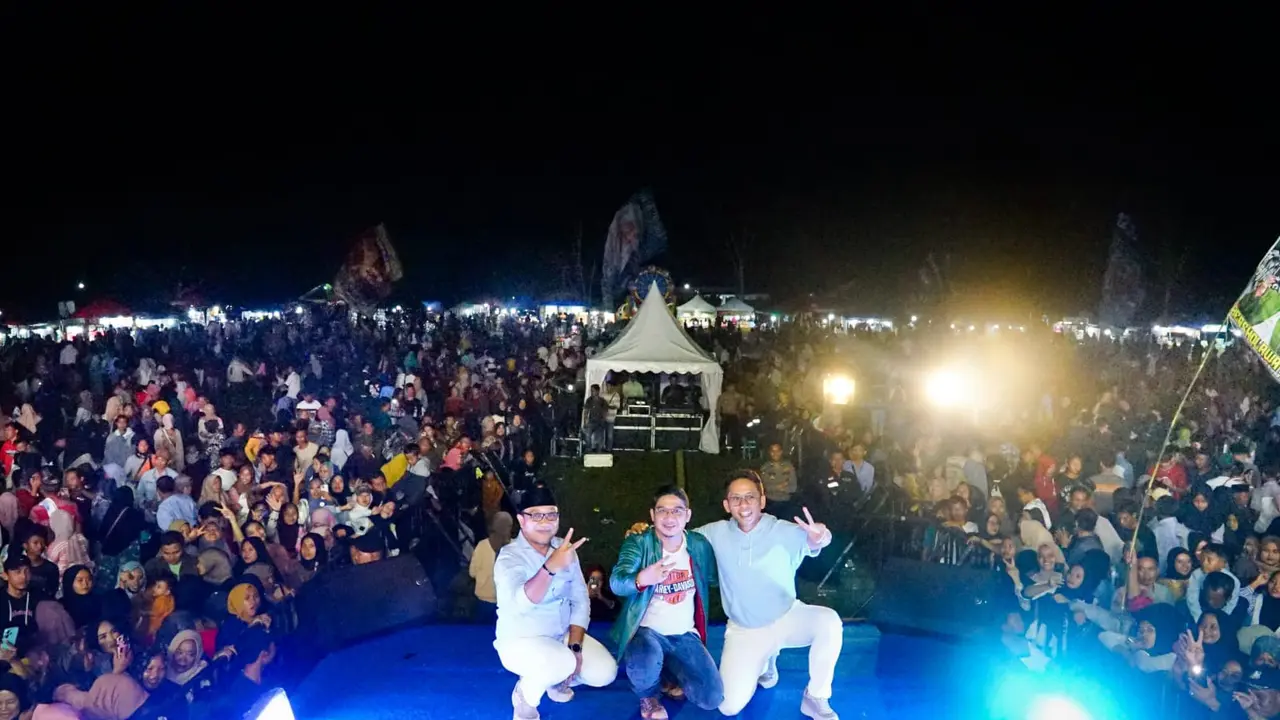 Konser Kebangsaan yang digelar di Lapangan Sasana Krida, Desa Talang Jawa.