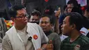 Di Pasar Kebayoran Lama, Jakarta, Ridwan Kamil melihat langsung aktivitas jual-beli dan menyapa serta berdialog dengan para pedagang maupun pembeli. (Liputan6.com/Angga Yuniar)