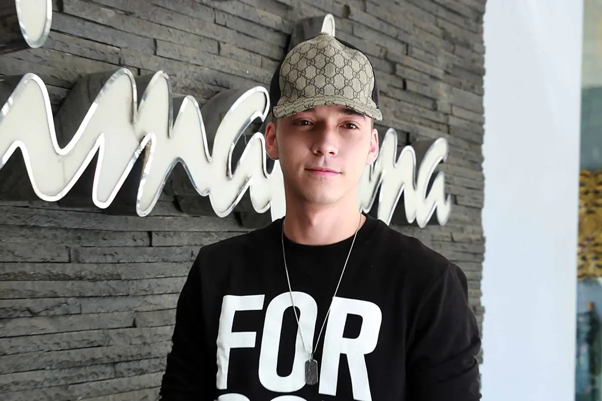 [Bintang] Stefan William