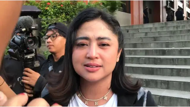 Dewi Perssik