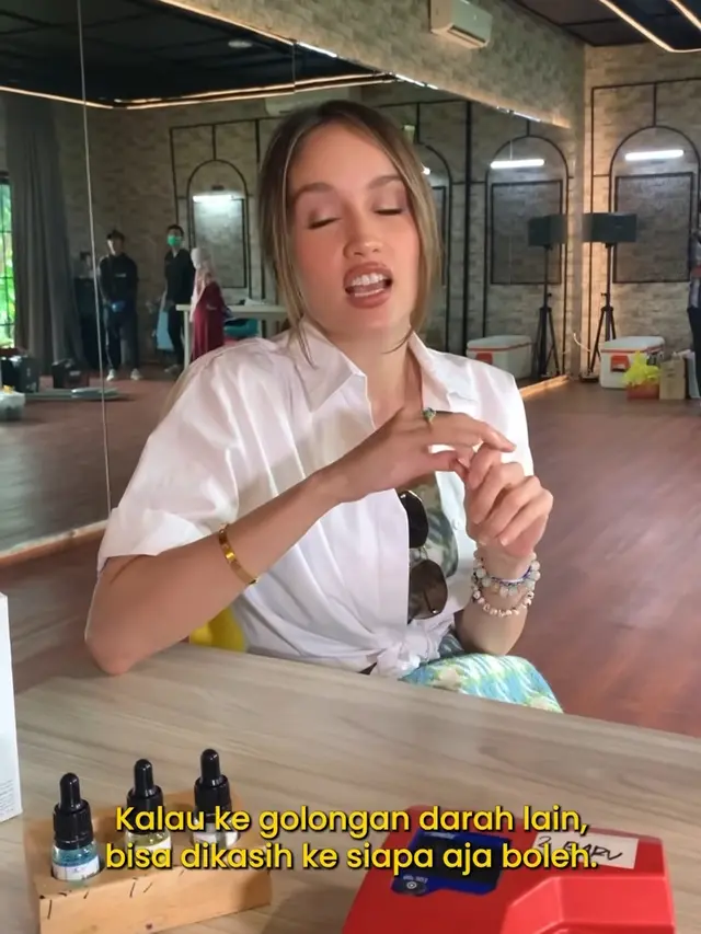 Cinta Laura