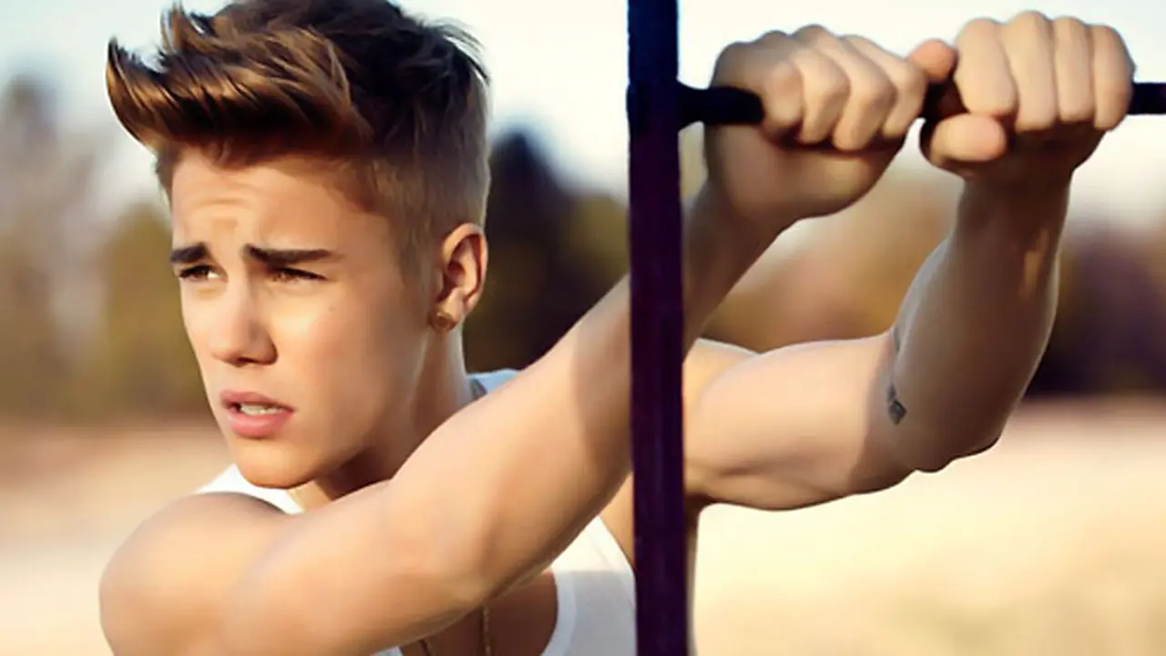 bieber-131107c.jpg