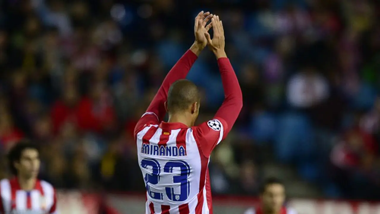 Gelandang Atletico Madrid Joao Miranda
