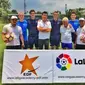 Taufik Jursal (keempat dari kanan) bersama tim pelatih La Liga Academy EDF (istimewa)