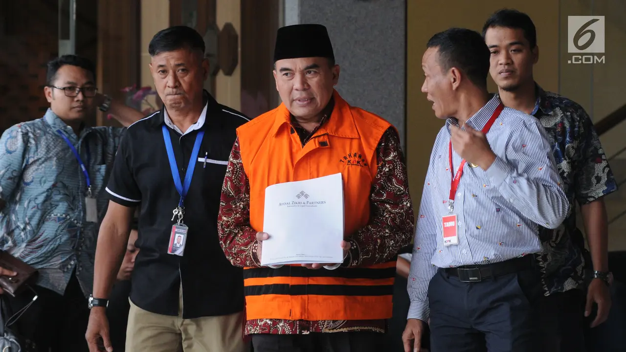 KPK Tahan Bupati Jepara Ahmad Marzuqi