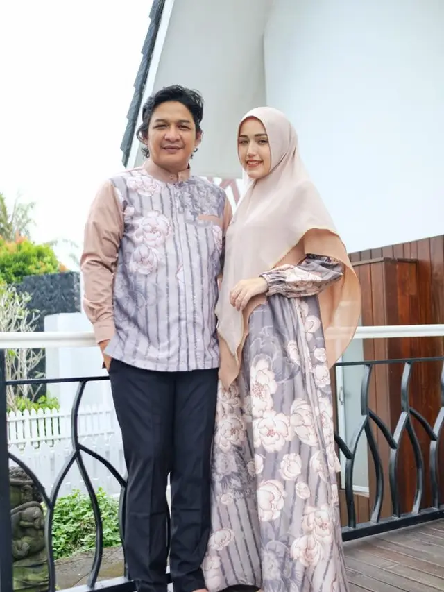 Adelia Pasha dan Pasha Ungu kompak kenakan baju lebaran serasi/dok. Nigoya Syar'i