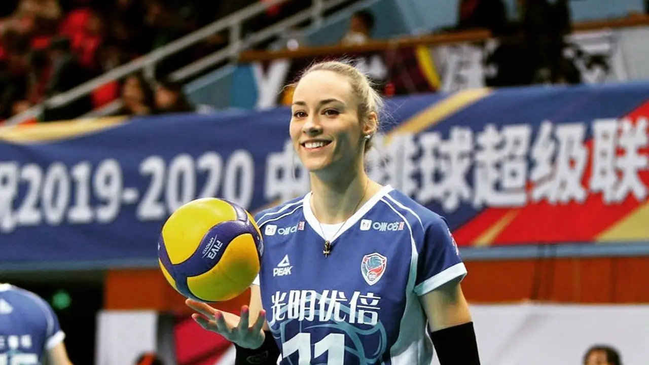 Louisa Lippmann - Bola Voli