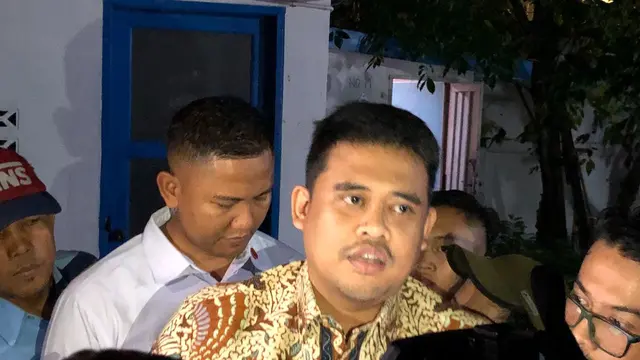 Bobby Afif Nasution nonton bareng di Warkop Jurnalis Medan