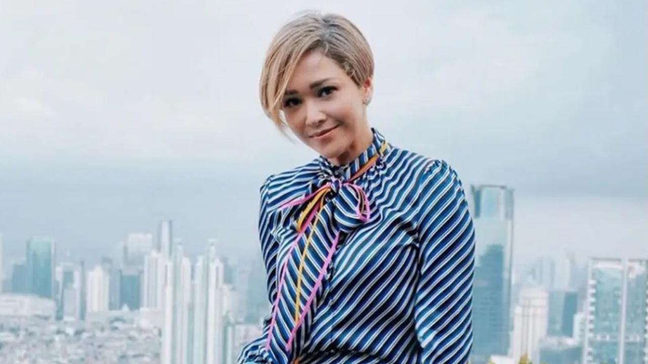 7 Gaya Rambut Pixie Cut Stylish untuk Wanita Usia 45 Tahun ke Atas, Look Maia Estianty Bikin Pangling