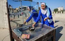 FOTO: Wanita Palestina Ini Sukses Ciptakan Perangkat Canggih Bertenaga Matahari untuk Atasi Krisis Bahan Bakar dan Air di Gaza