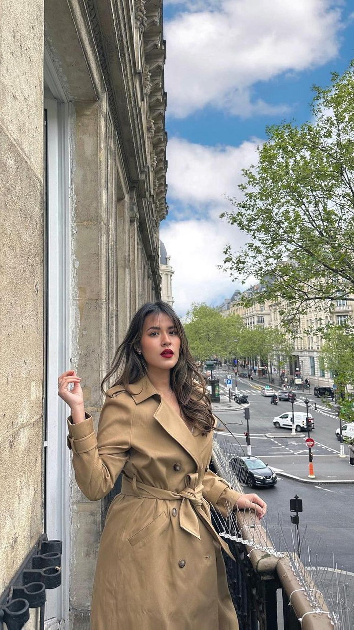 "Backing juga enggak apa-apa," ungkap Raisa.