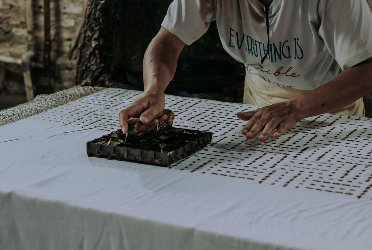 Berdayakan Difabel, Brand Batik Tradisional Asal Bandung Dama Kara Sukses Jualan di Shopee Live!