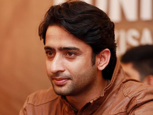 Shaheer Sheikh Mendadak Jadi Translator Demi Pemain Uttaran News Entertainment Fimela Com Mahabharata adalah sebuah karya sastra kuno yang berasal dari india. shaheer sheikh mendadak jadi translator