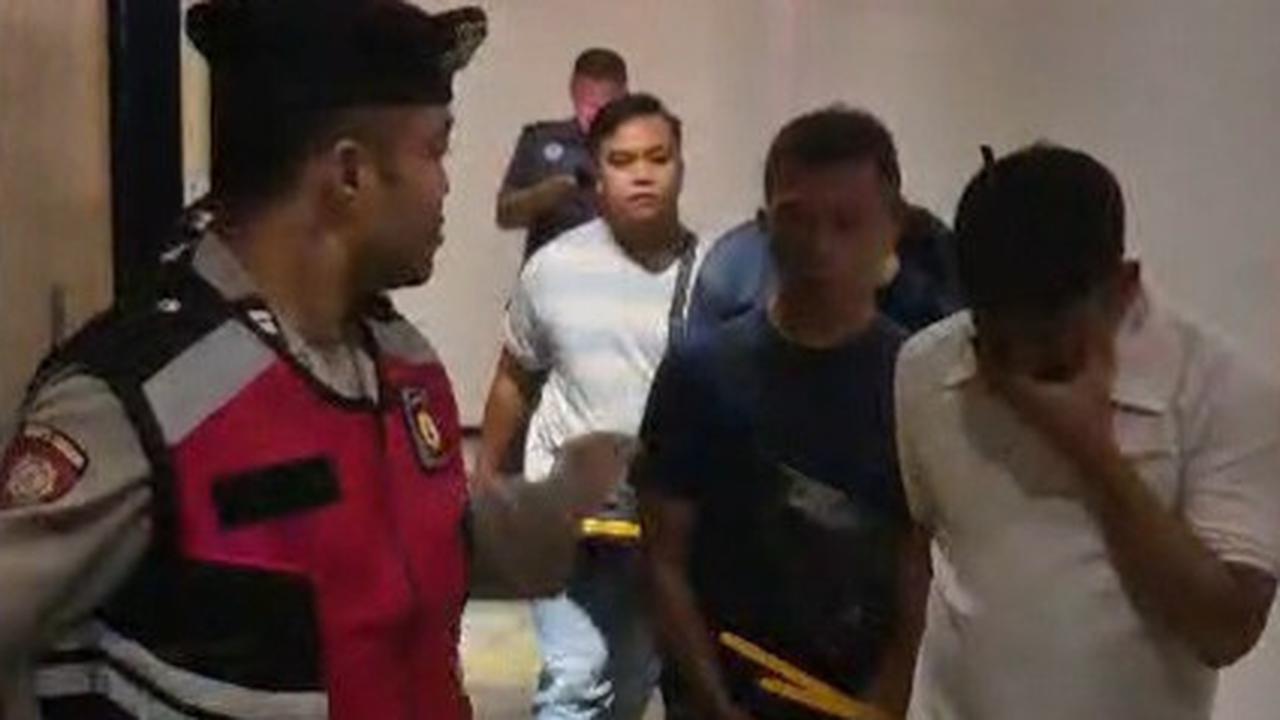 Pesta Seks Sesama Jenis di Hotel Surabaya Digerebek Polisi, 34 Pria Ditangkap