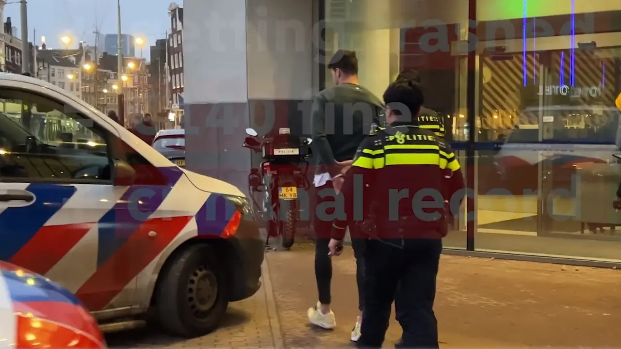 Cuplikan video kampanye Kota Amsterdam untuk memperingati turis muda Inggris.