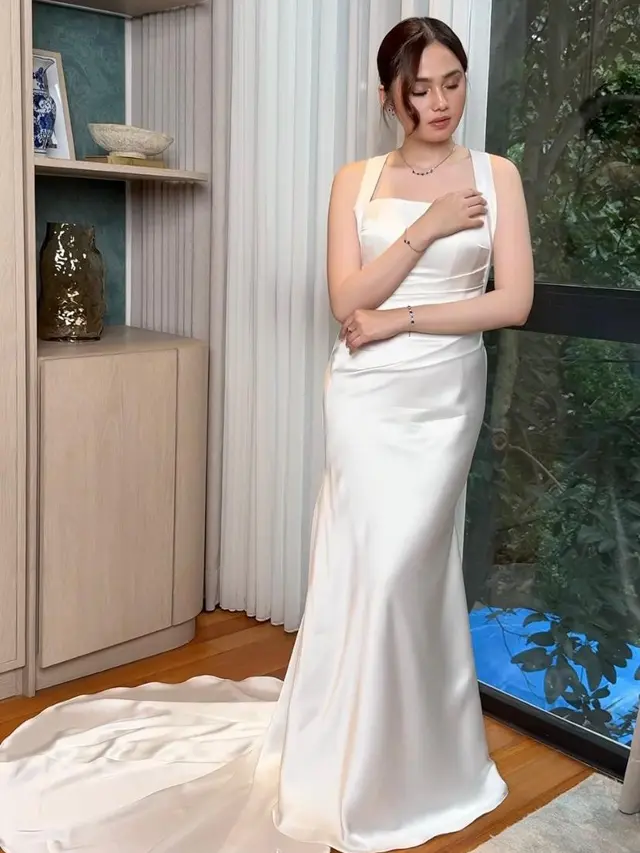 Pesona Syifa Hadju dalam Balutan Gaun Putih Bak Pengantin, Elegan dan Memikat