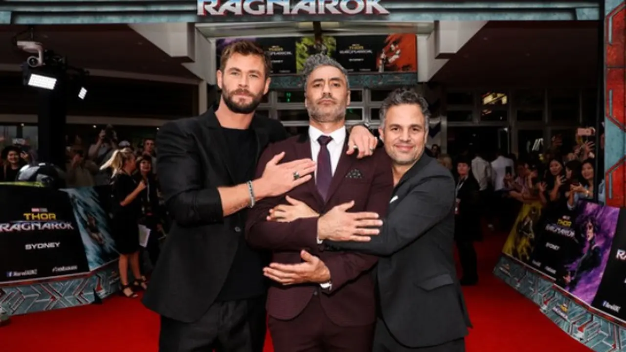 Taika Waititi Akan Sutradarai Film Thor 4? - ShowBiz Liputan6.com