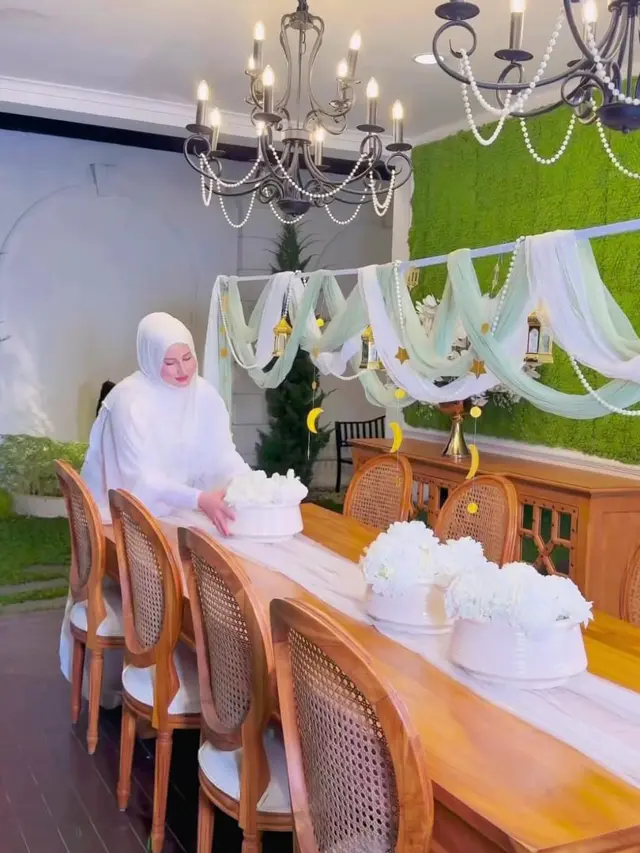 Potret Ruang Makan di Rumah Tasyi Athasyia Selama Ramadan