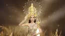 10. Mengikuti ajang Miss Intercontinental 2020, Bella Aprilia mengenakan kostum nasional bertajuk ‘The Goddes of Prosperity’ yang terinspirasi dari Dewi Sri. (Instagram/yayasanduniamegabintang).
