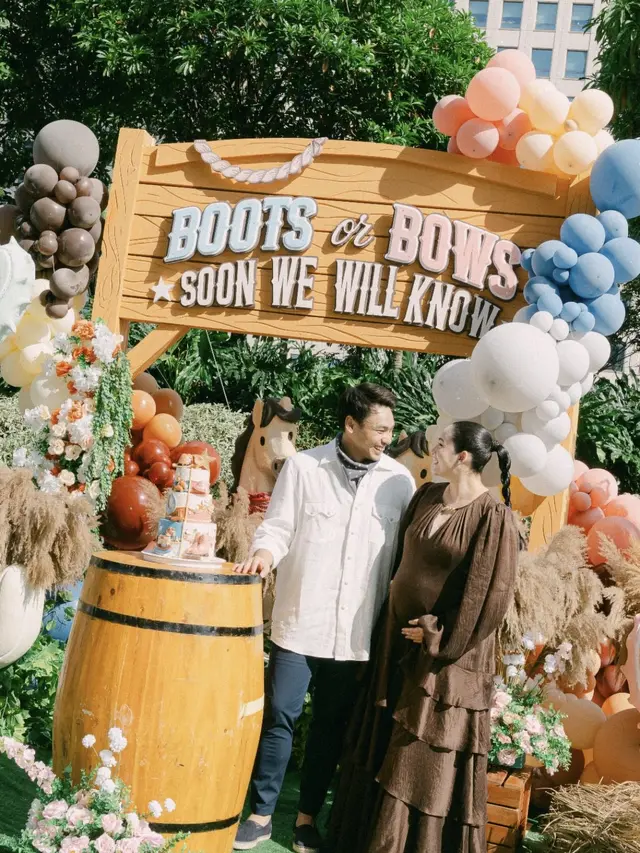 Gaya rambut Chelsea Islan saat Gender Reveal Bertema Rodeo. [@chelseaislan]