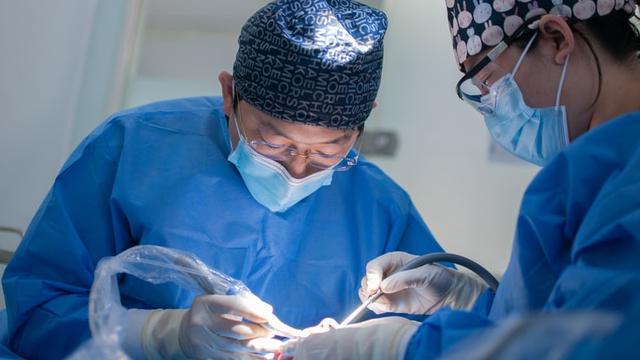 Ilustrasi operasi hidung