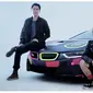 BMW i8 hasil kolaborasi antara Christian Rijanto, Co-Founder dan Creative Director dari ISMAYA Group dengan seniman ultraviolet Rony “Rebellionik” Rahardian. (BMW)