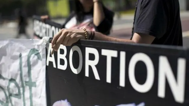 Ilustrasi legalisasi aborsi