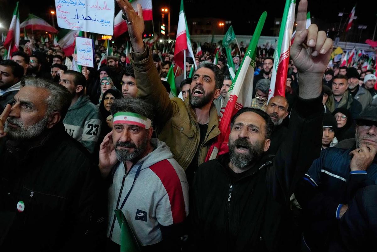 FOTO: Gencatan Senjata Iran dan Amerika Picu Aksi Demonstrans  di Teheran