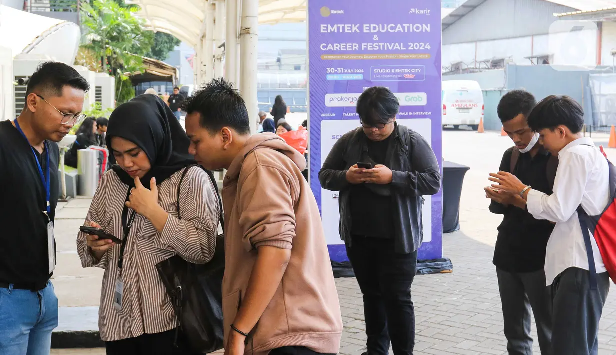 Selain itu, festival ini melibatkan berbagai perusahaan besar seperti SCM, SCTV, Indosiar, Vidio.com, Grab, dan banyak lainnya. (Liputan6.com/Herman Zakharia)