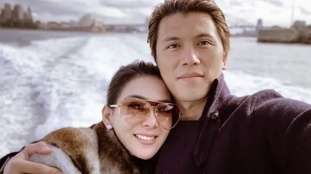 [Fimela] Syahrini dan Reino Barack