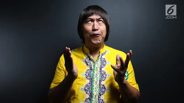 Pandji Pragiwaksono sebagai Kang Raka
