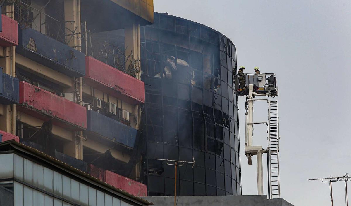 Suasana Glodok Plaza pascakebakaran dahsyat
