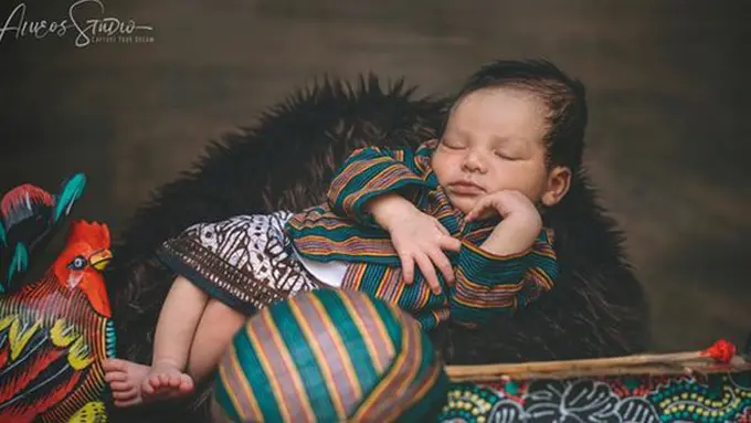 Abimanyu Manggala dalam busana adat Jawa./Copyright instagram.com/vickyshu/abimanyu_manggala